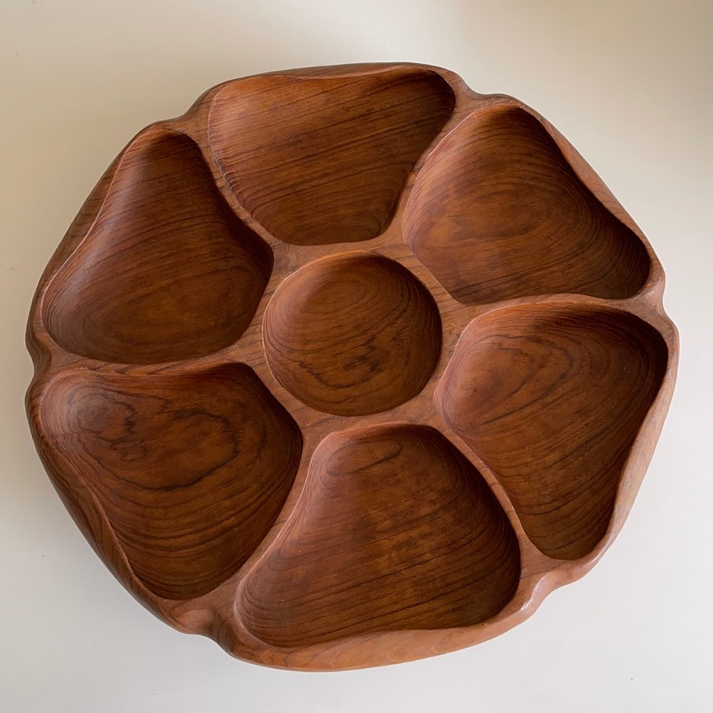 Rotating Snack Dish